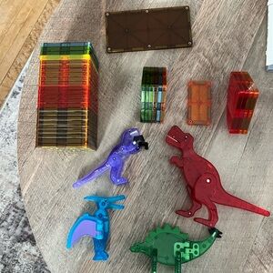 Dino World Magna-Tiles 40 piece set